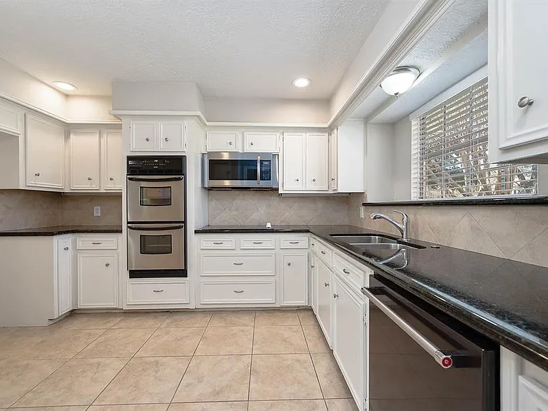 9311 New Forest Rd — Photo 9