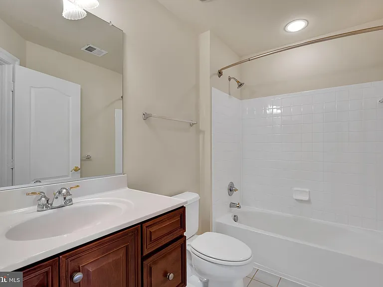 1730 Carpenter Rd — Photo 35