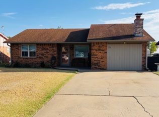 311 Jacob Dr, Lahoma, OK 73754