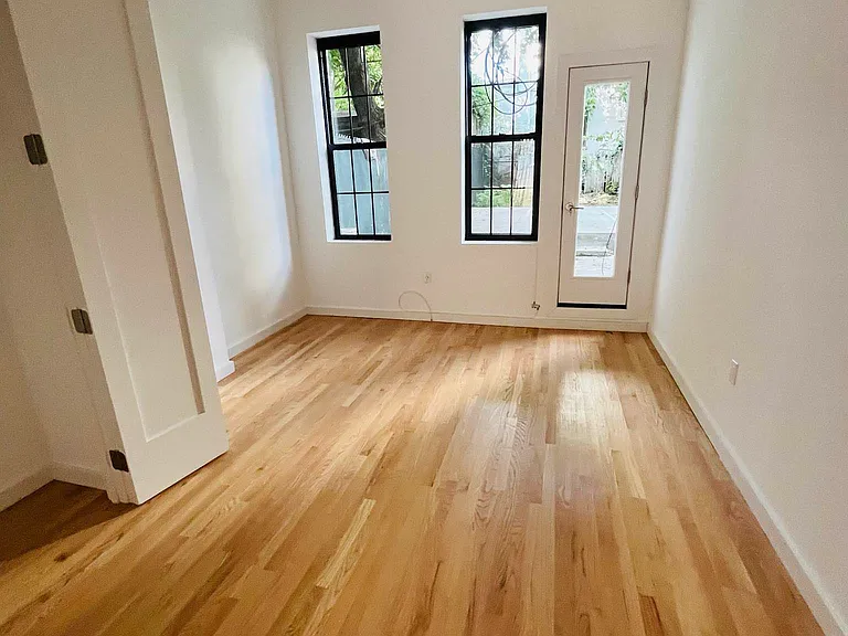 820 Lincoln Pl #4 — Photo 5