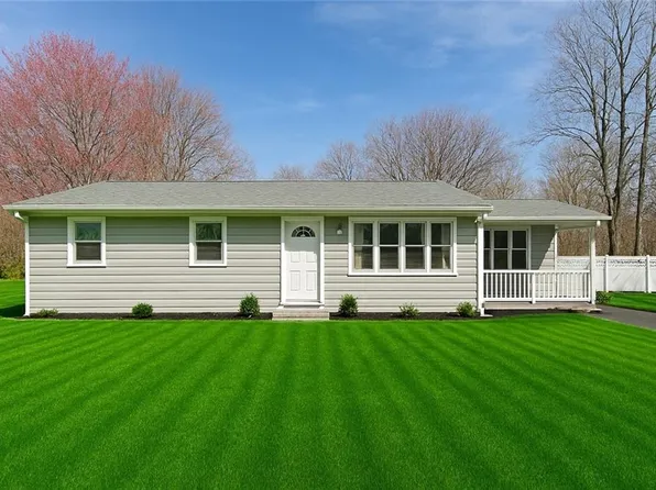 70 Reservoir Ave, Johnston, RI 02919