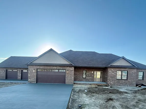 3502 Queens Way, Seymour, IN 47274