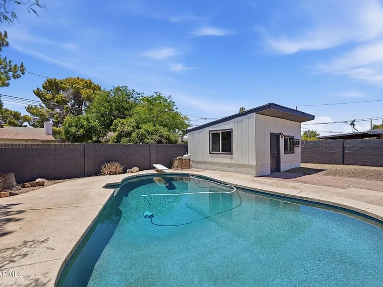 1609 E Gaylon Dr — Photo 33
