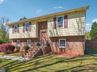 40 Belmont Park Ln, Ellenwood, GA 30294