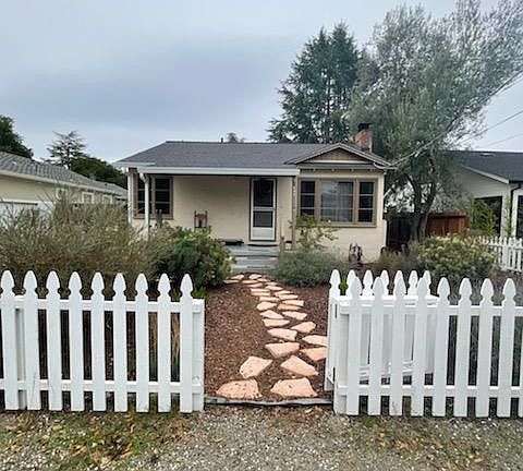 3rd image of 956 Loraine Ave