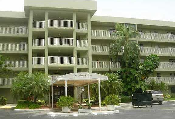 3rd image of 802 Cypress Grove Ln APT 406