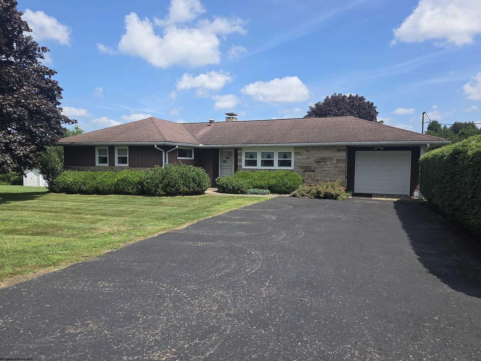 124 Miller Rd photo 1