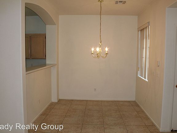 4th image of 1044 Dusty Creek St