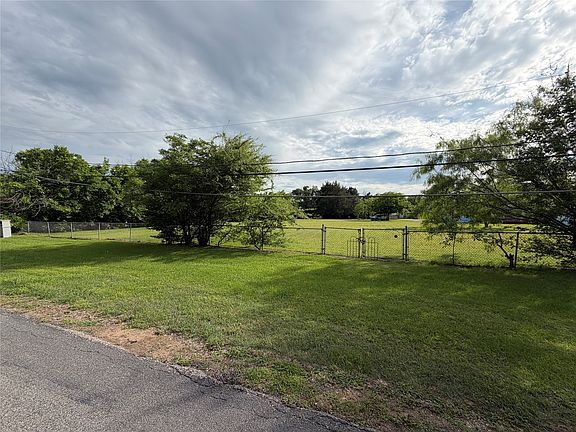 3rd image of 13110 Nile Dr