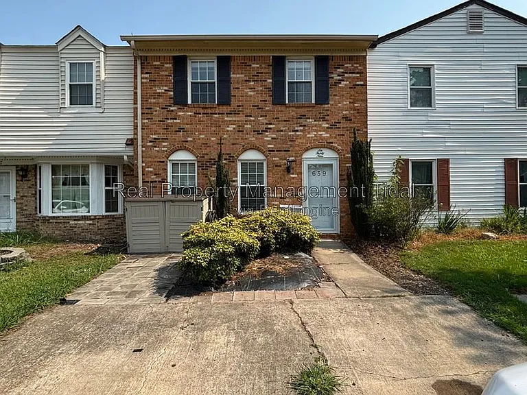 639 Biltmore Dr — Photo 2