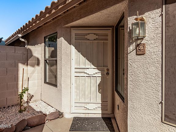 4th image of 3232 E HONONEGH Drive