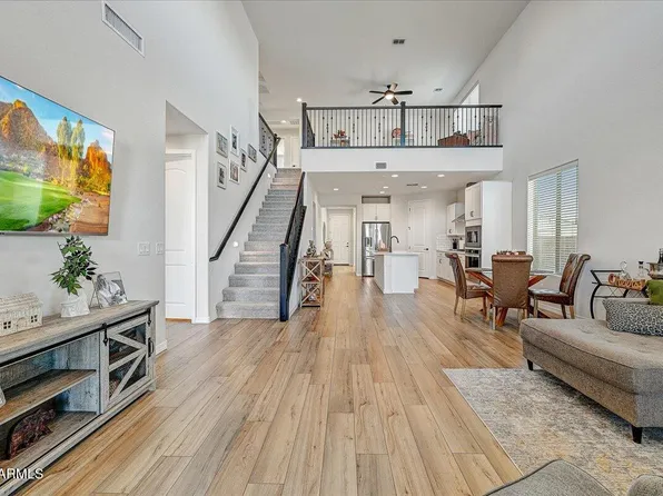 19892 W BADGETT Lane, Litchfield Park, AZ 85340