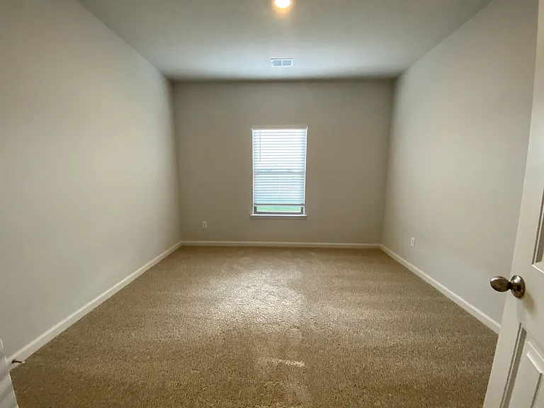 85 Meadowland Ln — Photo 14