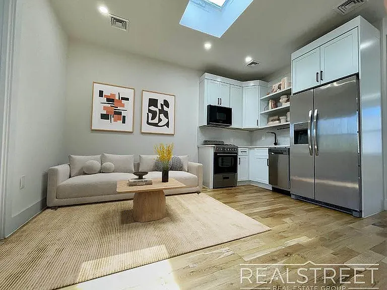 144A Sumpter St #3 — Photo 2