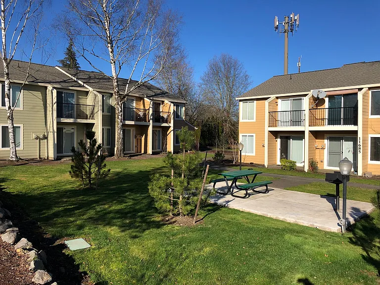 Birch Meadow Apartments — Photo 18