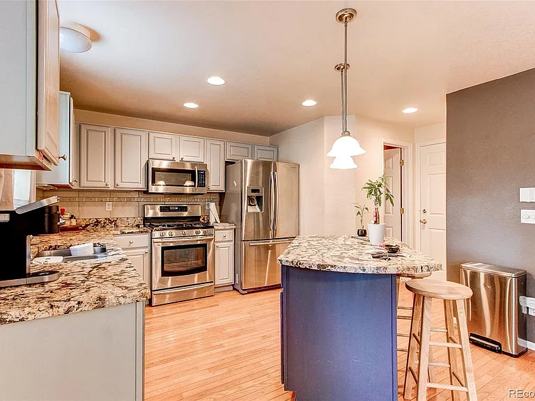 23527 Broadmoor Dr — Photo 4
