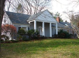 26 Walnut Hill Rd, Poughkeepsie, NY 12603