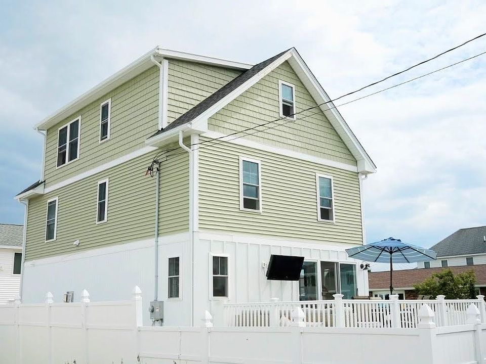 240 Bristol Street, Seabrook, NH 03874 Zillow