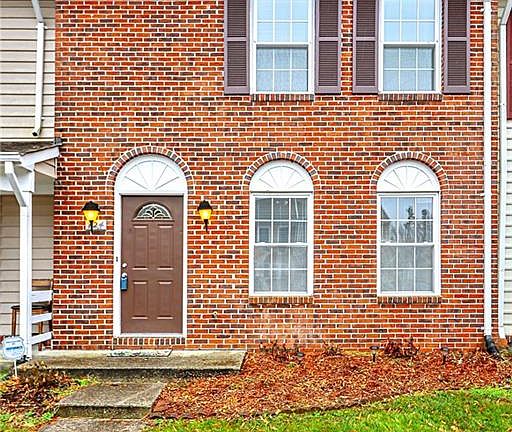 4th image of 124 Whitewater Dr