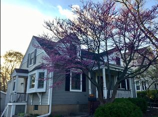 806 S Cook St, Barrington, IL 60010