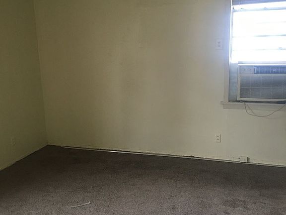 2nd image of 117 E Olive St APT A