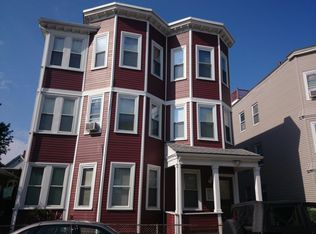 4 Bellflower St, Dorchester, MA 02125