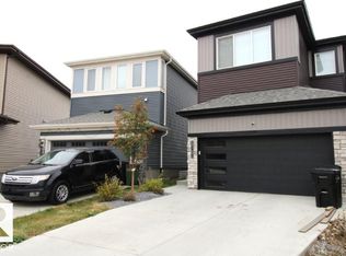 22140 81st Ave NW, Edmonton, AB