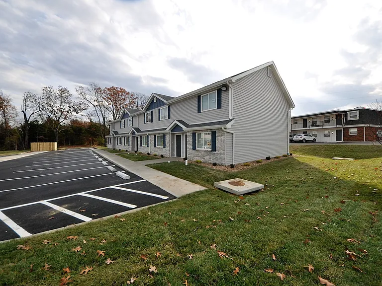 Bennington Place — Photo 35