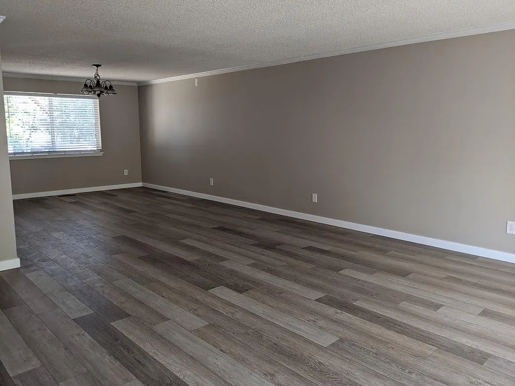 4 bed, 2.5 bath, 2654 sqft, $3,050 — Photo 3