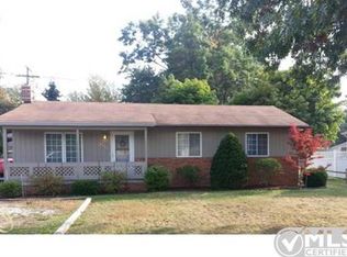 4797 Hatchery Rd, Waterford, MI 48329