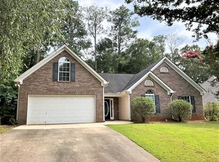 303 Peachtree Cir, Hampton, GA 30228