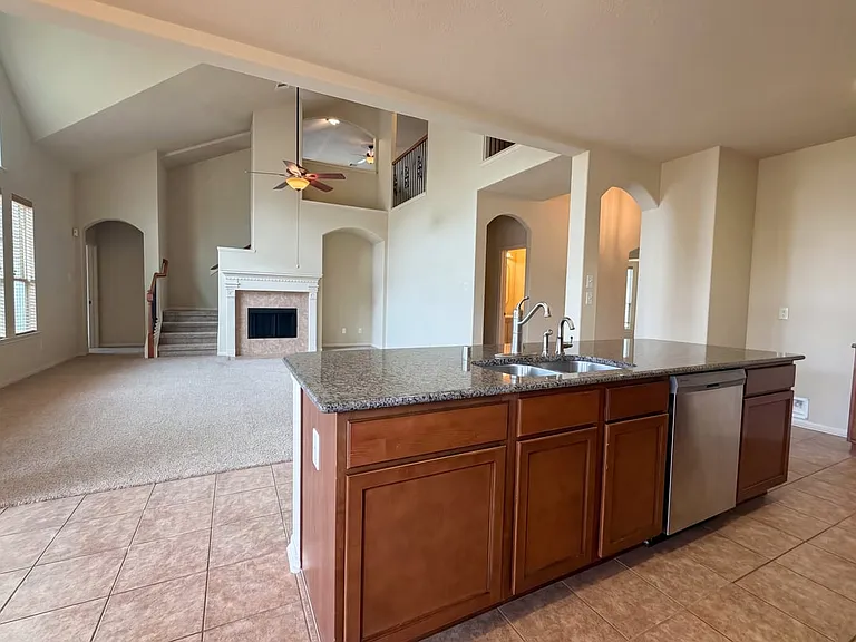 4715 Autumn Pine Ln — Photo 9