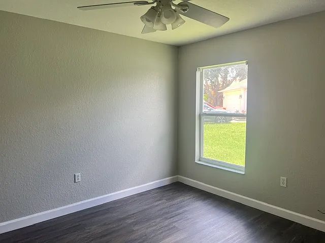 1650 Meadows Pond Dr — Photo 13