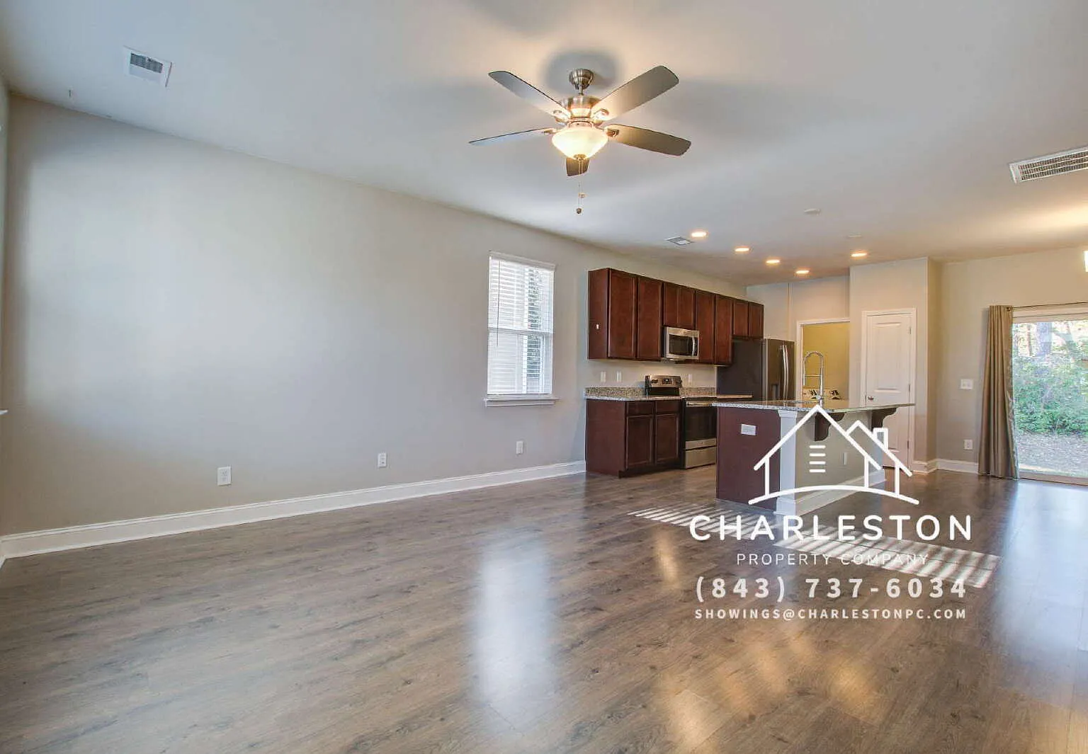 2 bed, 2.5 bath, 1295 sqft, $1,695 — Photo 3