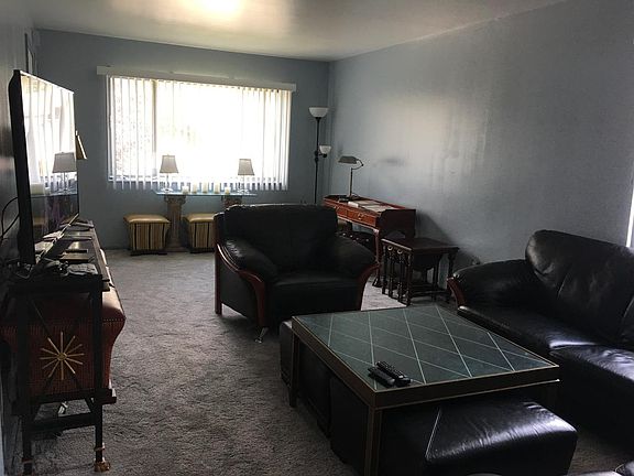 4th image of 1738 8th St