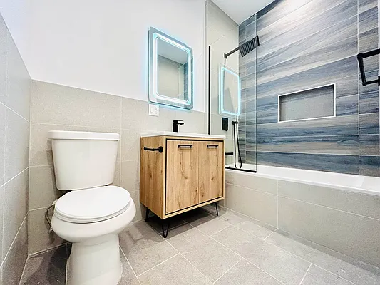 Rented by GROOME REALTY LLC | media 9