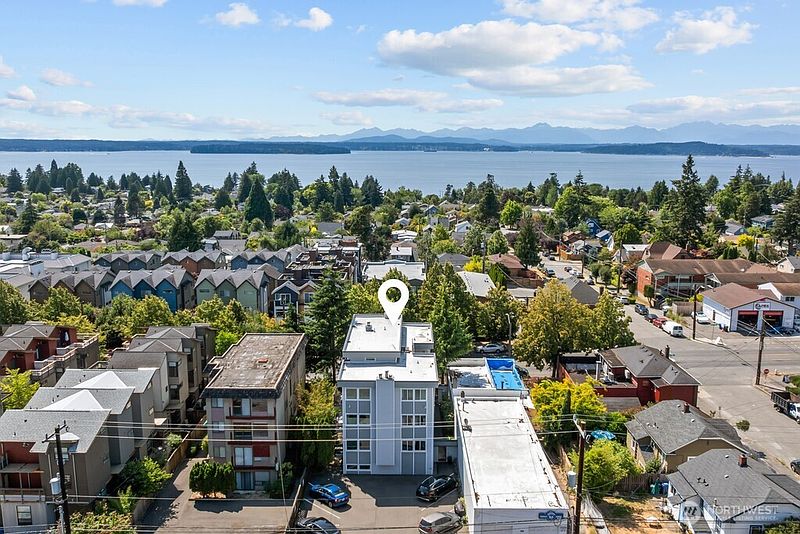 2nd image of 5912 California Avenue SW #201