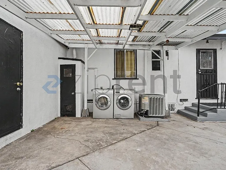 735 S Saint Louis St — Photo 25