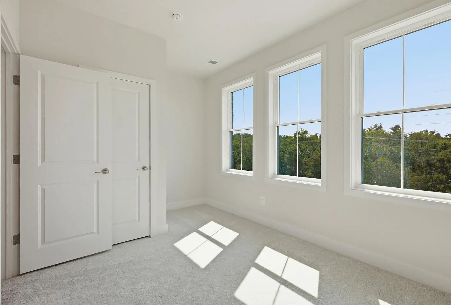 River Birch Rd, Herndon — Photo 3
