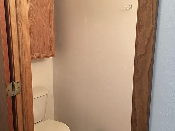 1/2 Bathroom