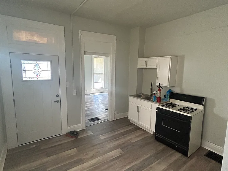 506 Maple St #1A — Photo 9