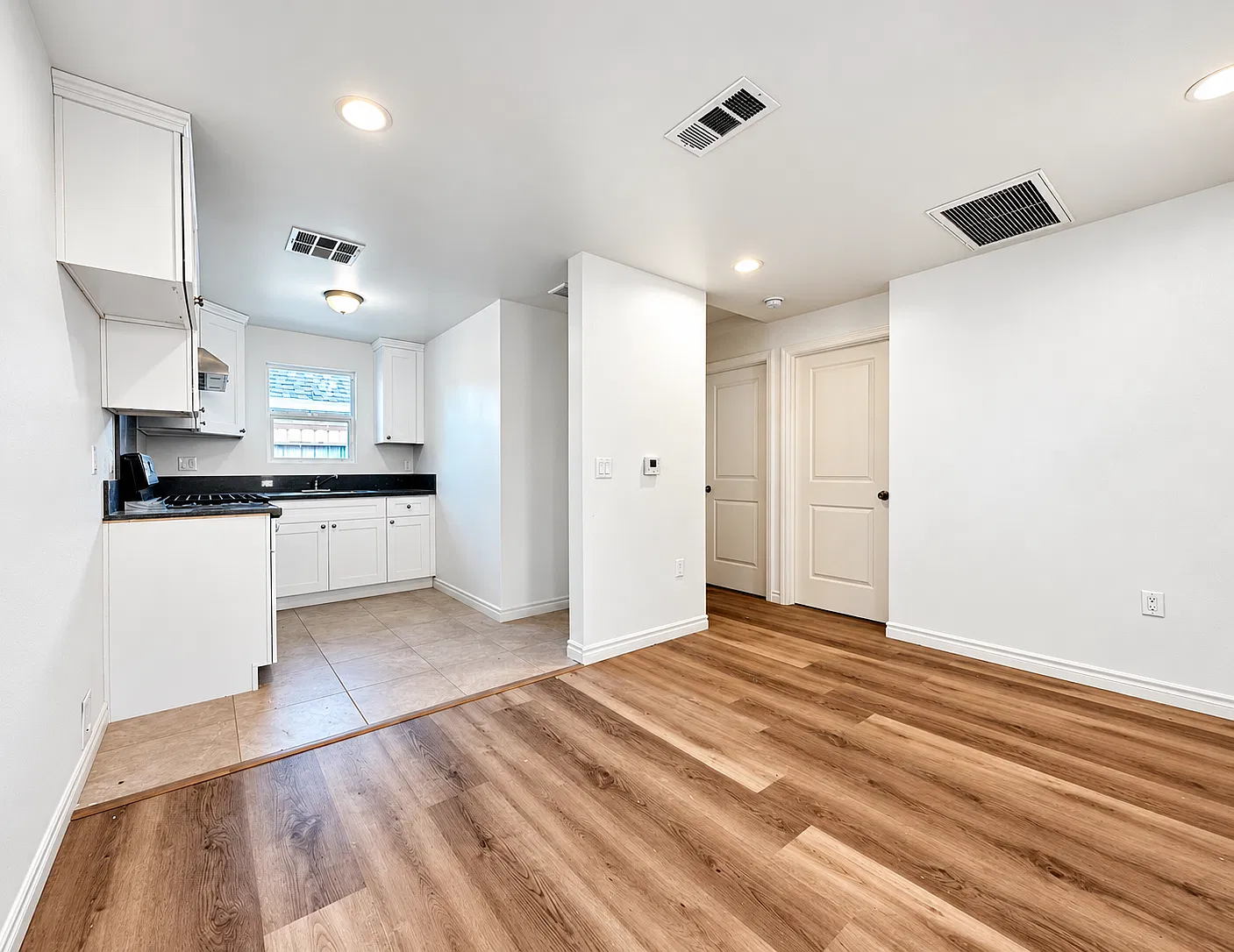 2 bed, 600 sqft, $2,195 — Photo 4