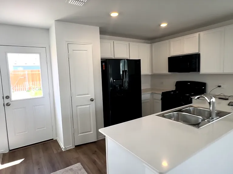 219 Magalia Ln — Photo 3