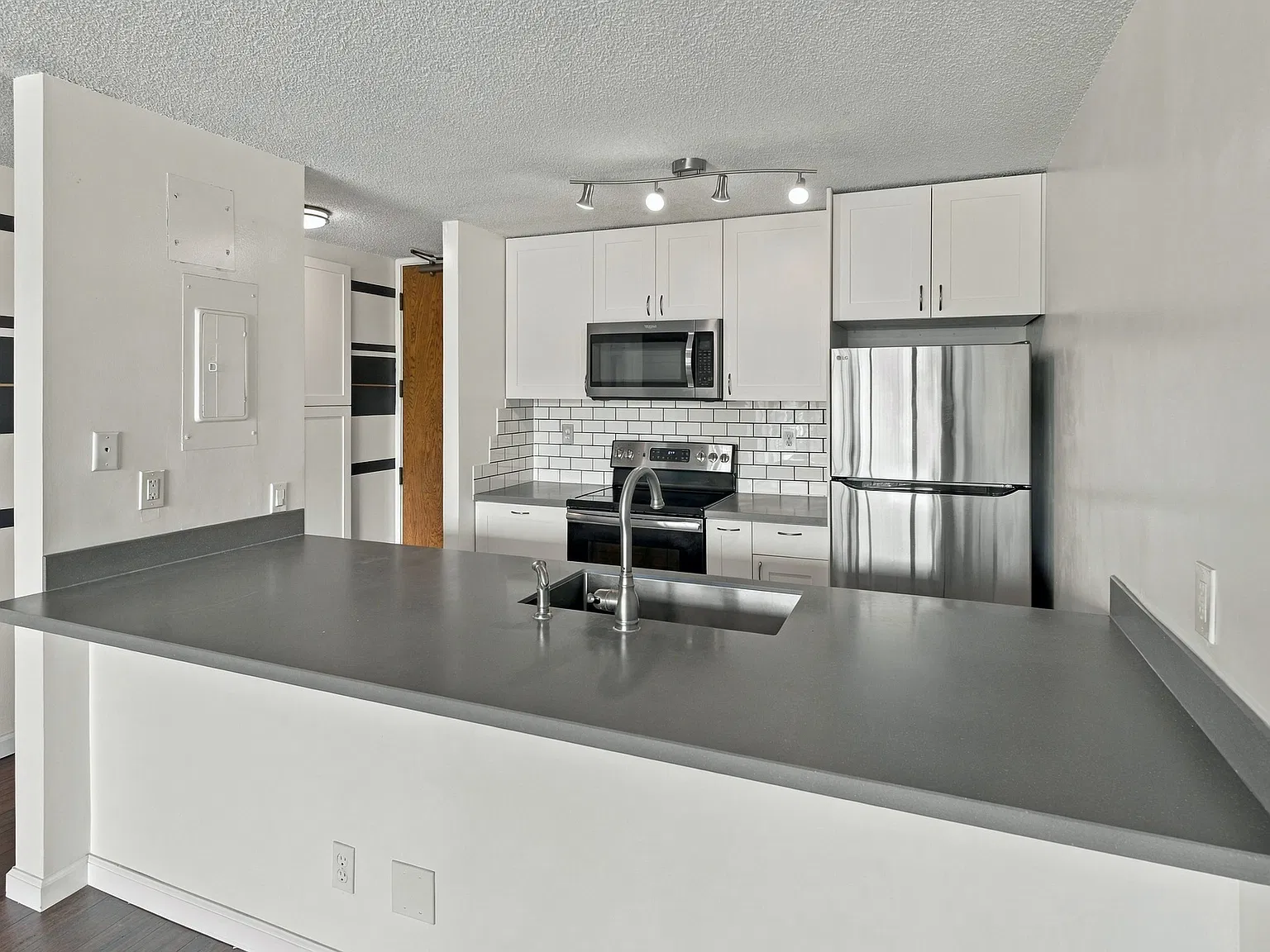 55 S Judd St — Photo 2
