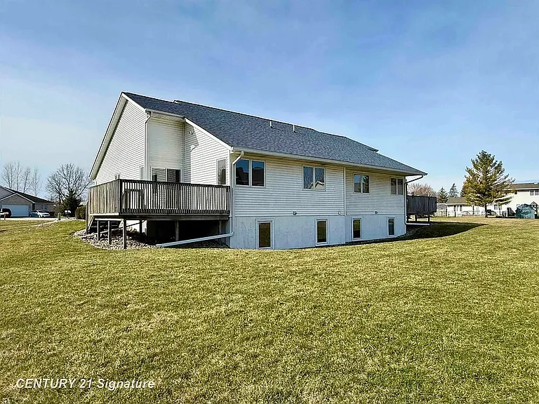 6030-6032 Canton Dr — Photo 22