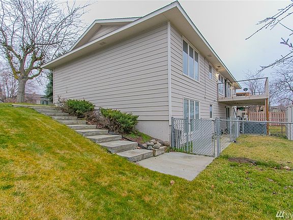 5th image of 2202 S Beaumont Dr