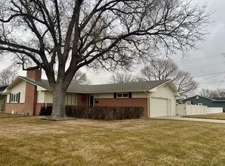 1602 Little Sioux Ln, Cozad, NE 69130