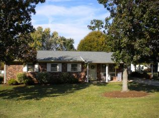 2745 32nd Ave NE, Hickory, NC 28601