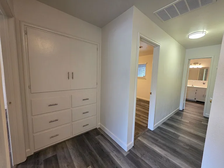 Bowen/Phelps Duplex — Photo 7