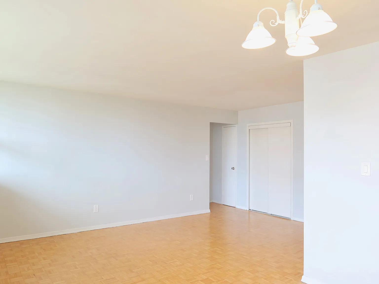 55 Cosburn Avenue — Photo 4